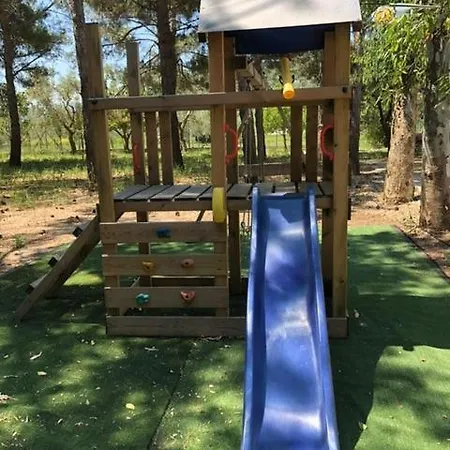 Villazzurra Nature & Relax בית נופש ויאסטה